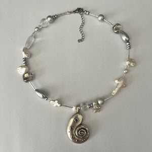 “Angel by the shore” necklace
