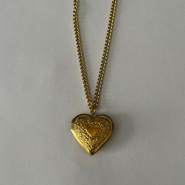 “Sweetheart” necklace