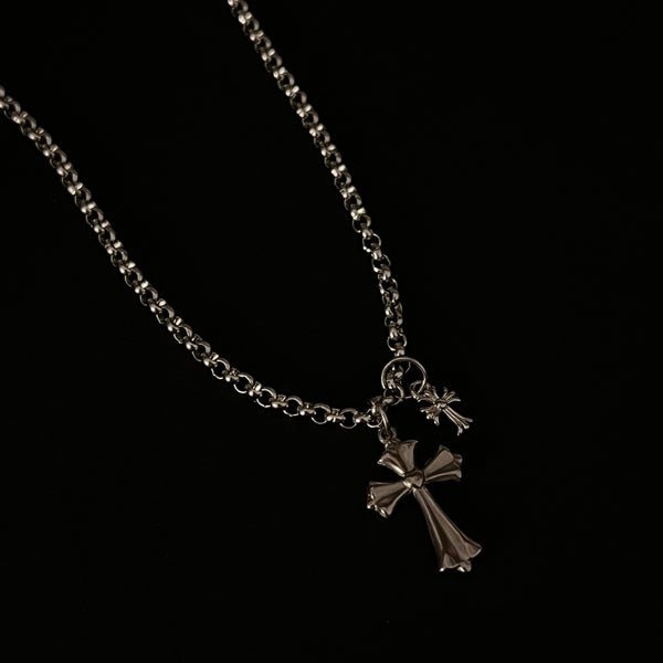 “Double cross” necklace