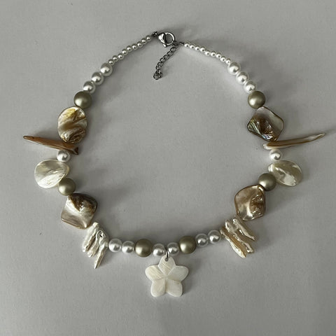 “Bloom” necklace