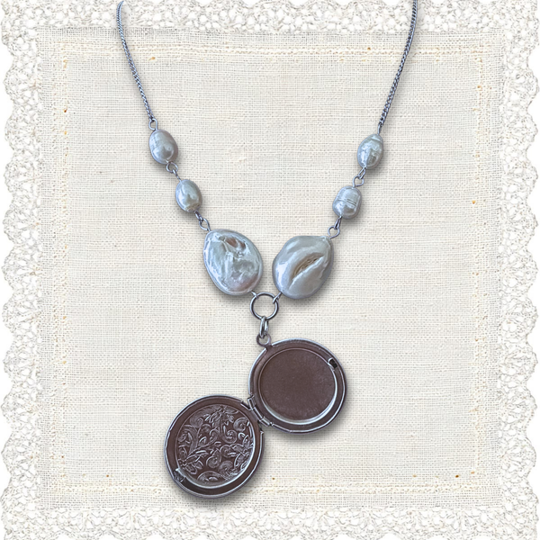 “Childhood memory” locket necklace