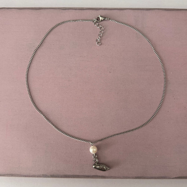 “Swan lake” necklace